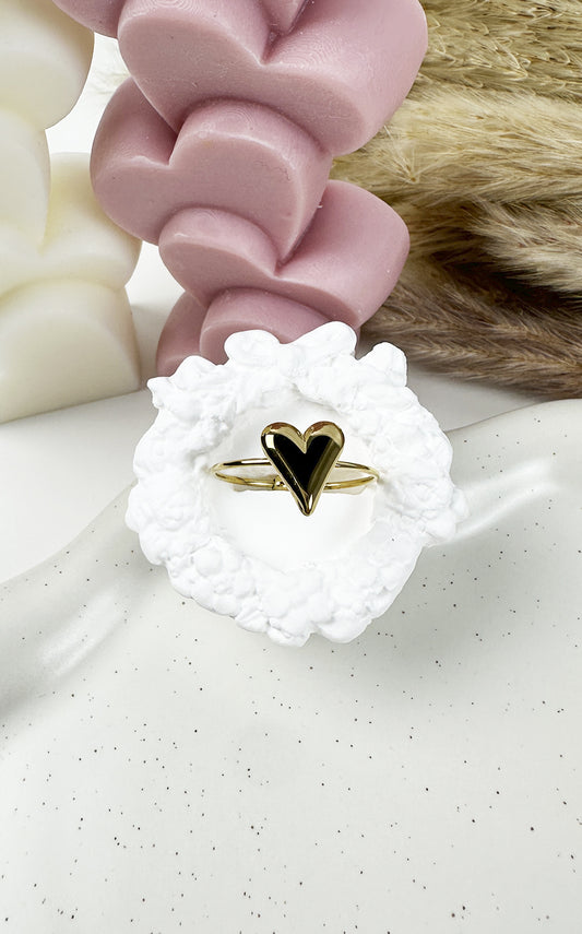 Loving Heart Ring | Gold